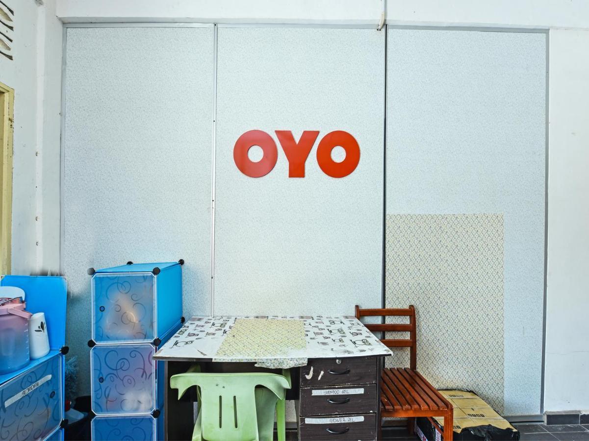 Oyo 90315 Chalet Pantai Rantau Panjang Kuala Rompin Εξωτερικό φωτογραφία